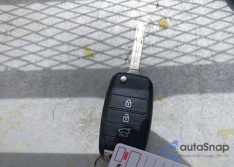 2018 Kia Sportage Lx z USA, uszkodzony, nr VIN KNDPM3AC9J7455273